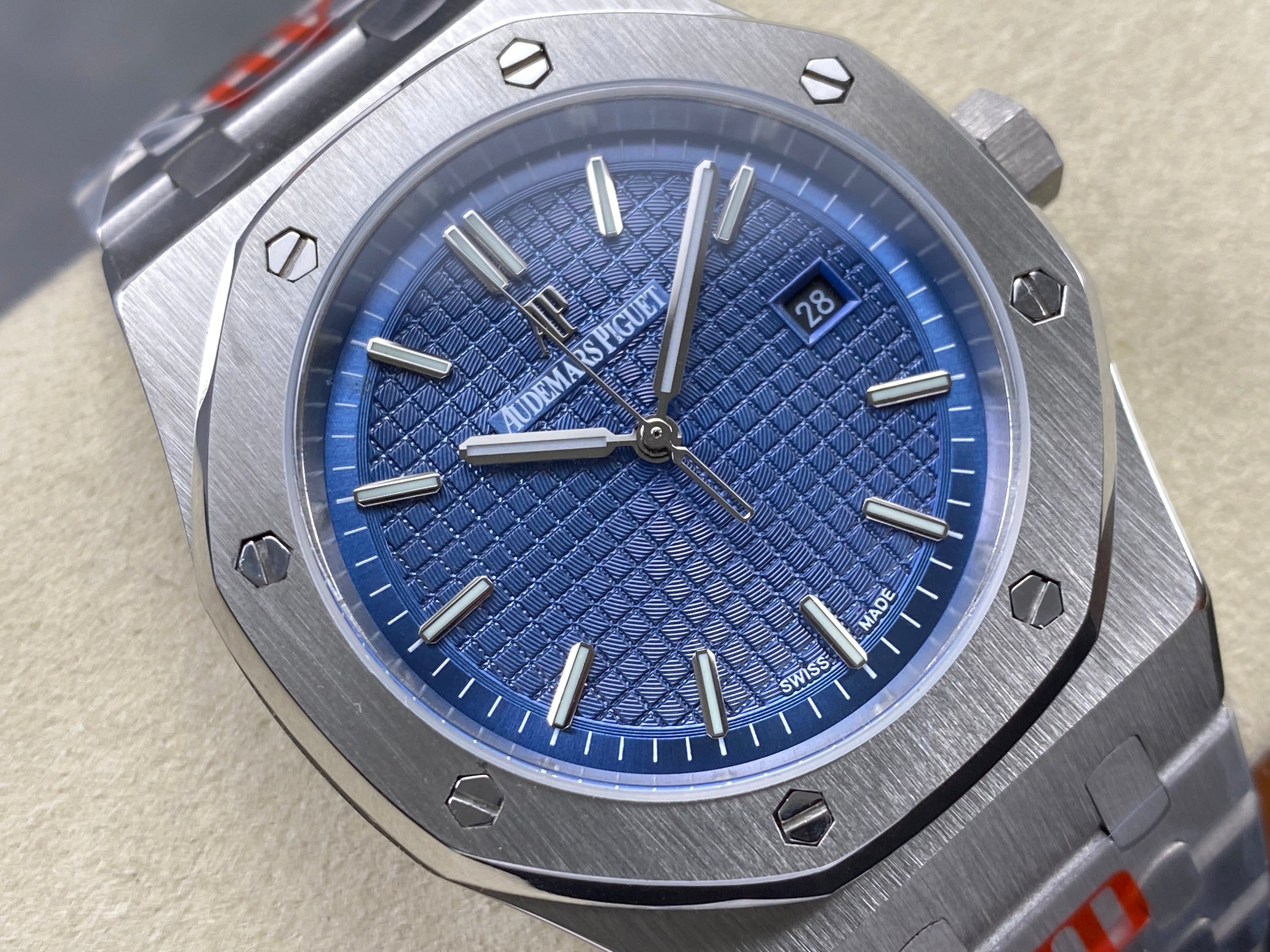 AUDEMARS PIGUET ROYAL OAK BLUE DIAL STAINLESS STELL 41MM
