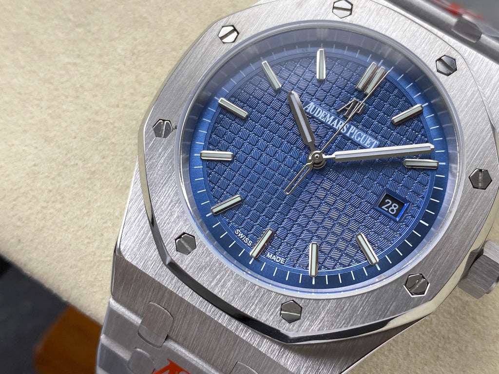 AUDEMARS PIGUET ROYAL OAK BLUE DIAL STAINLESS STELL 41MM