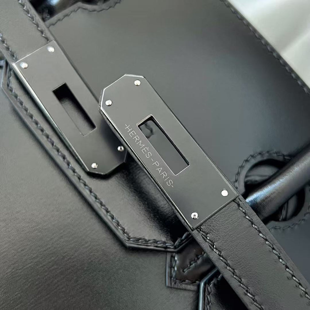 HM 26S BIRKIN BAG 30 IN BLACK CALFSKIN SILVER BUCKLE 14526
