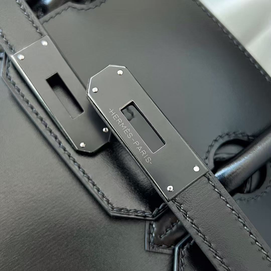 HM 26S BIRKIN BAG 30 IN BLACK CALFSKIN SILVER BUCKLE 14526