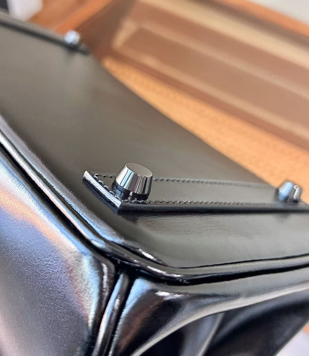 HM 26S BIRKIN BAG 30 IN BLACK CALFSKIN SILVER BUCKLE 14526