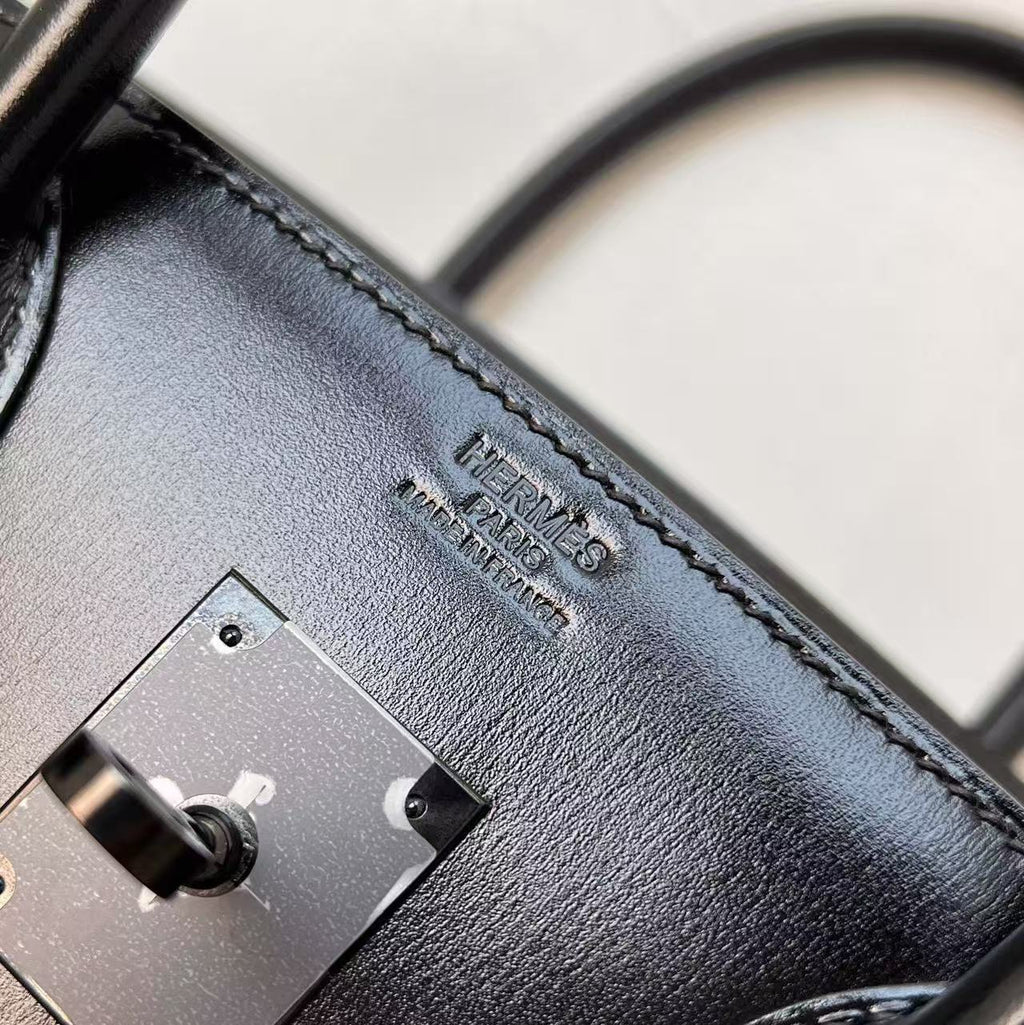 HM 26S BIRKIN BAG 30 IN BLACK CALFSKIN SILVER BUCKLE 14526