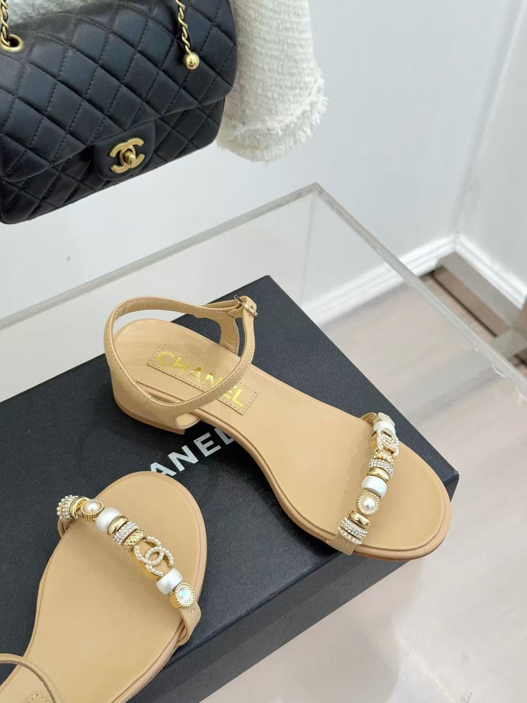 CHANEL 26S SANDAL IN BEIGE CALFSKIN STRAP WITH CHARMS