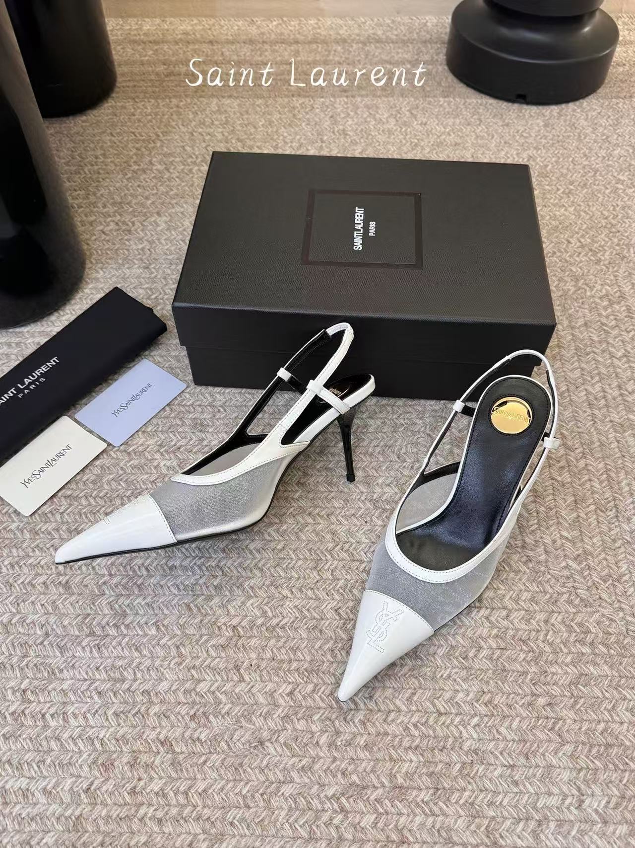 YSL 26S SLINGBACK POINTED HEEL 70 MM IN WHITE CAFLSKIN AND FABRIC