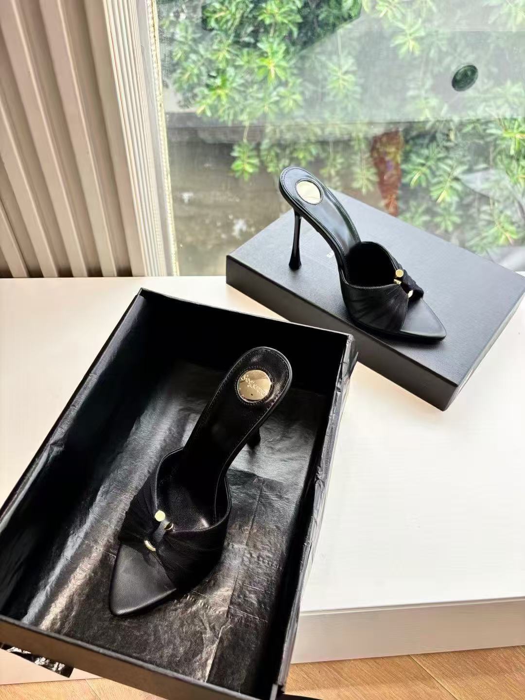 YSL HIGH HEEL 26S 100 MM IN BLACK LAMBSKIN