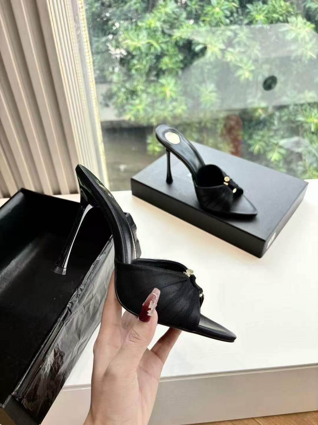 YSL HIGH HEEL 26S 100 MM IN BLACK LAMBSKIN