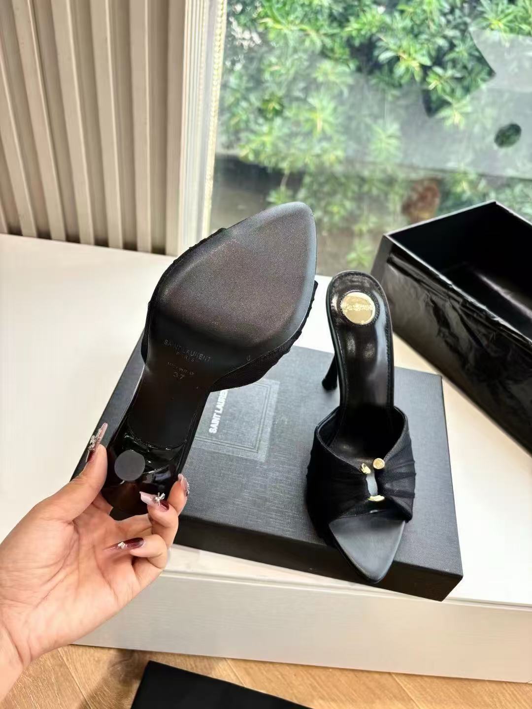 YSL HIGH HEEL 26S 100 MM IN BLACK LAMBSKIN
