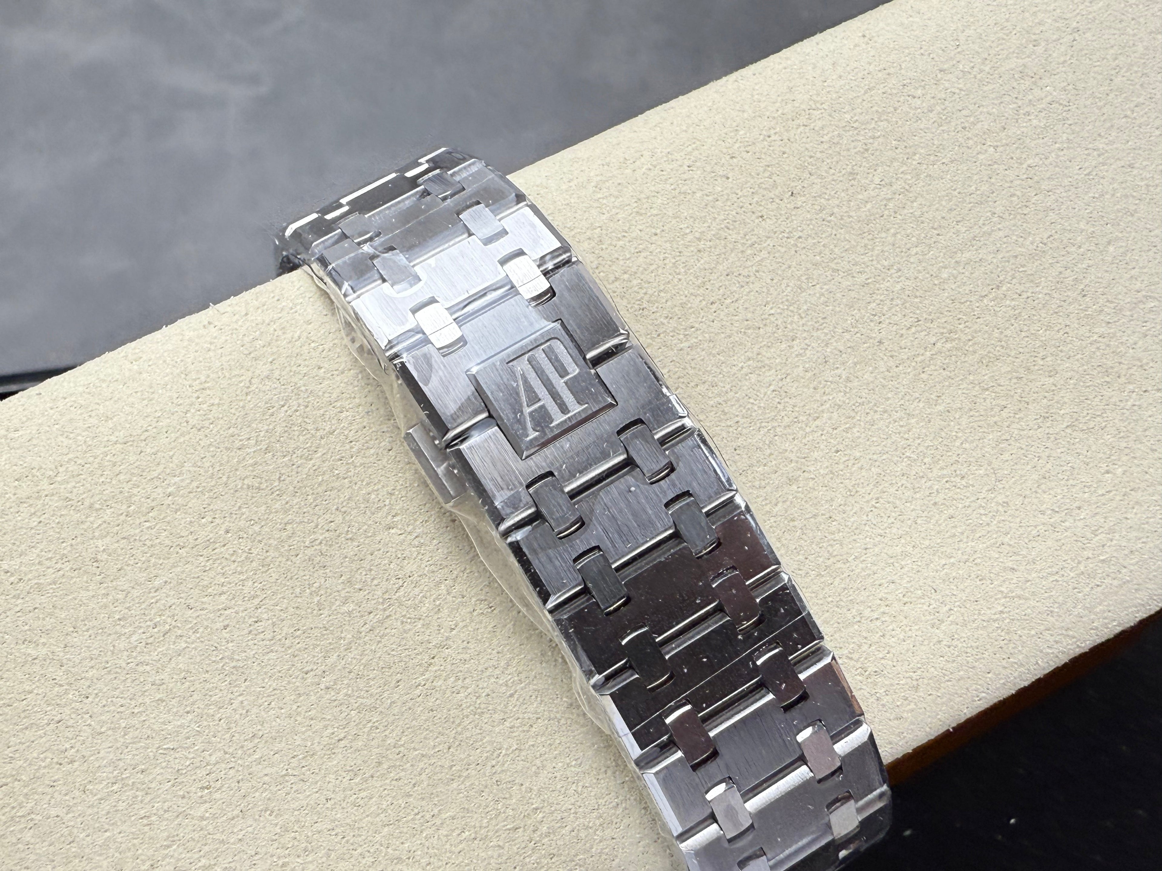 AUDEMARS PIGUET ROYAL OAK DOUBLE BALANCE WHEEL OPENWORKED 41MM