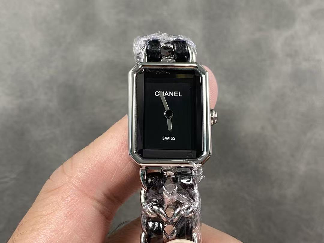 CHANEL PREMIERE H0451 ICONIC CHAIN WATCH STEEL AND CALFSKIN