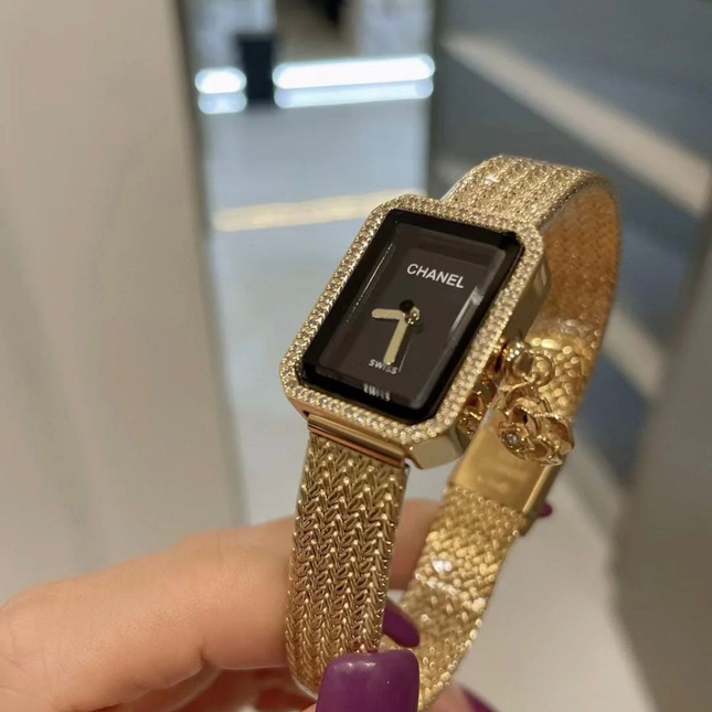CHANEL PREMIERE WATCH IN GOLD METALIC BLACK DAIL