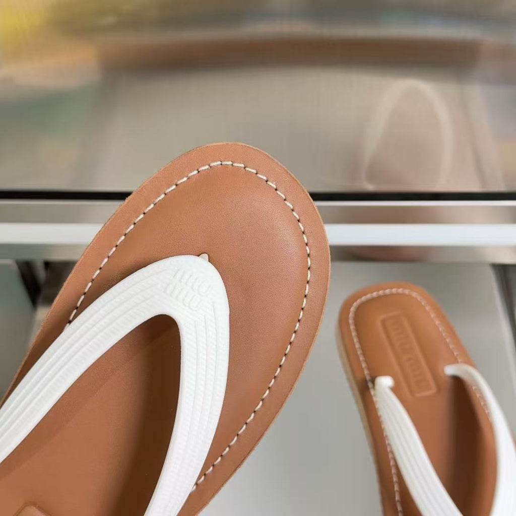 MIUMIU 26S THONG SANDAL IN DARK BROWN AND WHITE 18526