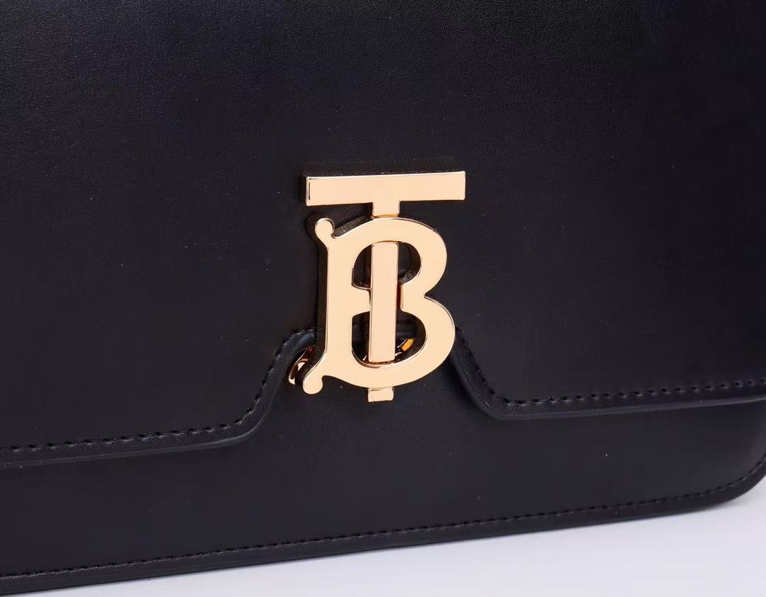 BURBERRY MEDIUM FLAP BAG IN BLACK SMOOTH CALFSKIN