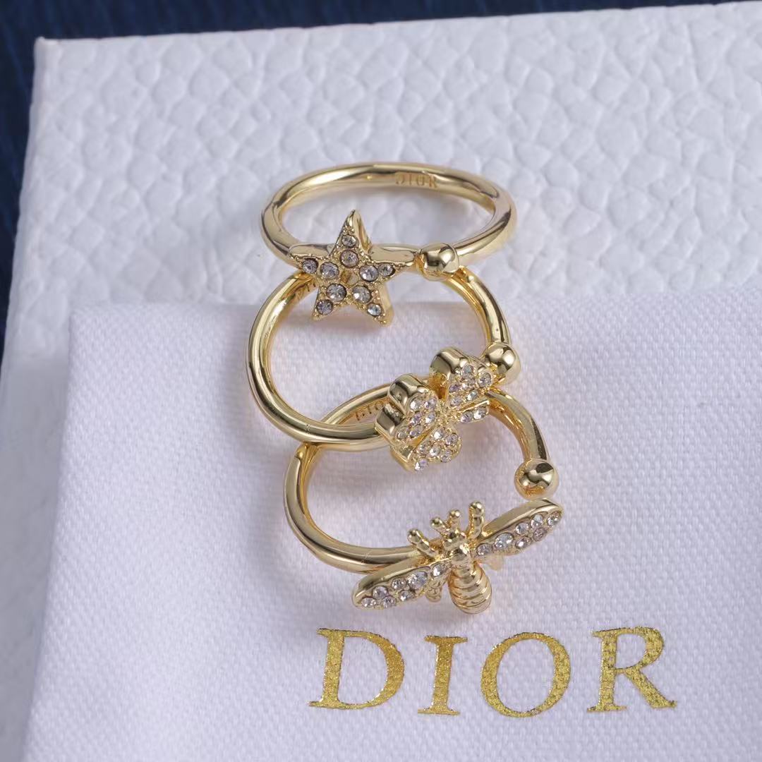 CD LUCKY CHARM RING SET IN METAL WITH SILVER
