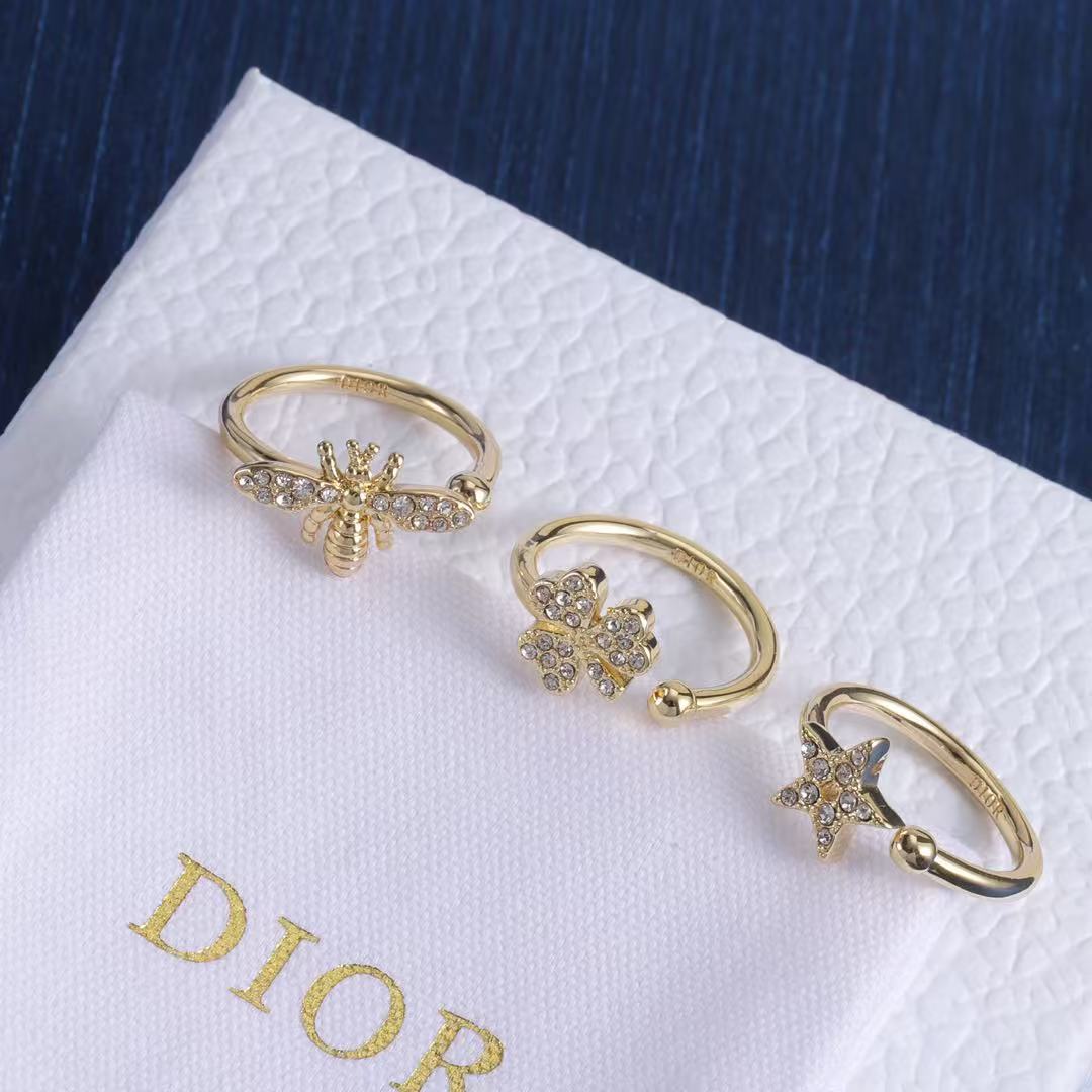 CD LUCKY CHARM RING SET IN METAL WITH SILVER