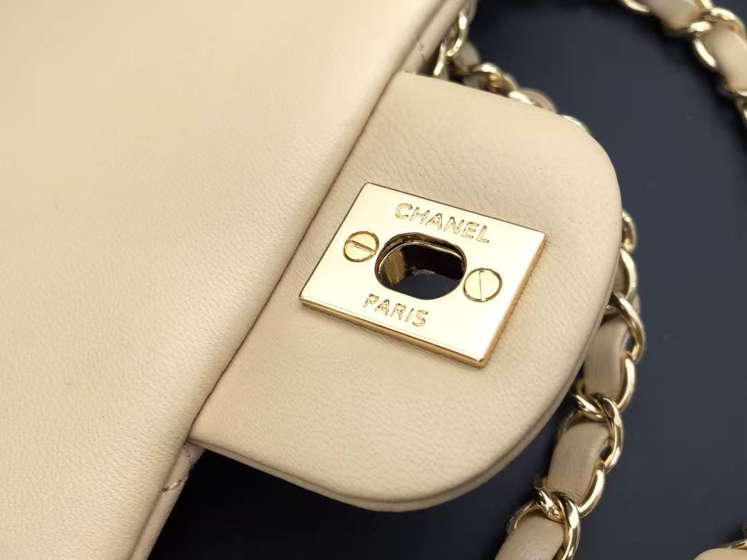 CHANEL 25S FLAP BAG 20 CM IN BEIGE LAMBSKIN GOLD HARDWARE 23526