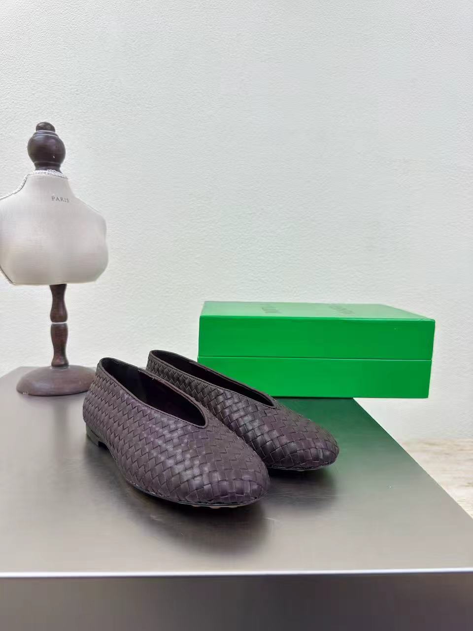 BOTTEGA VENETA 26S BALLET FLATS RED BROWN WOVEN LAMBSKIN