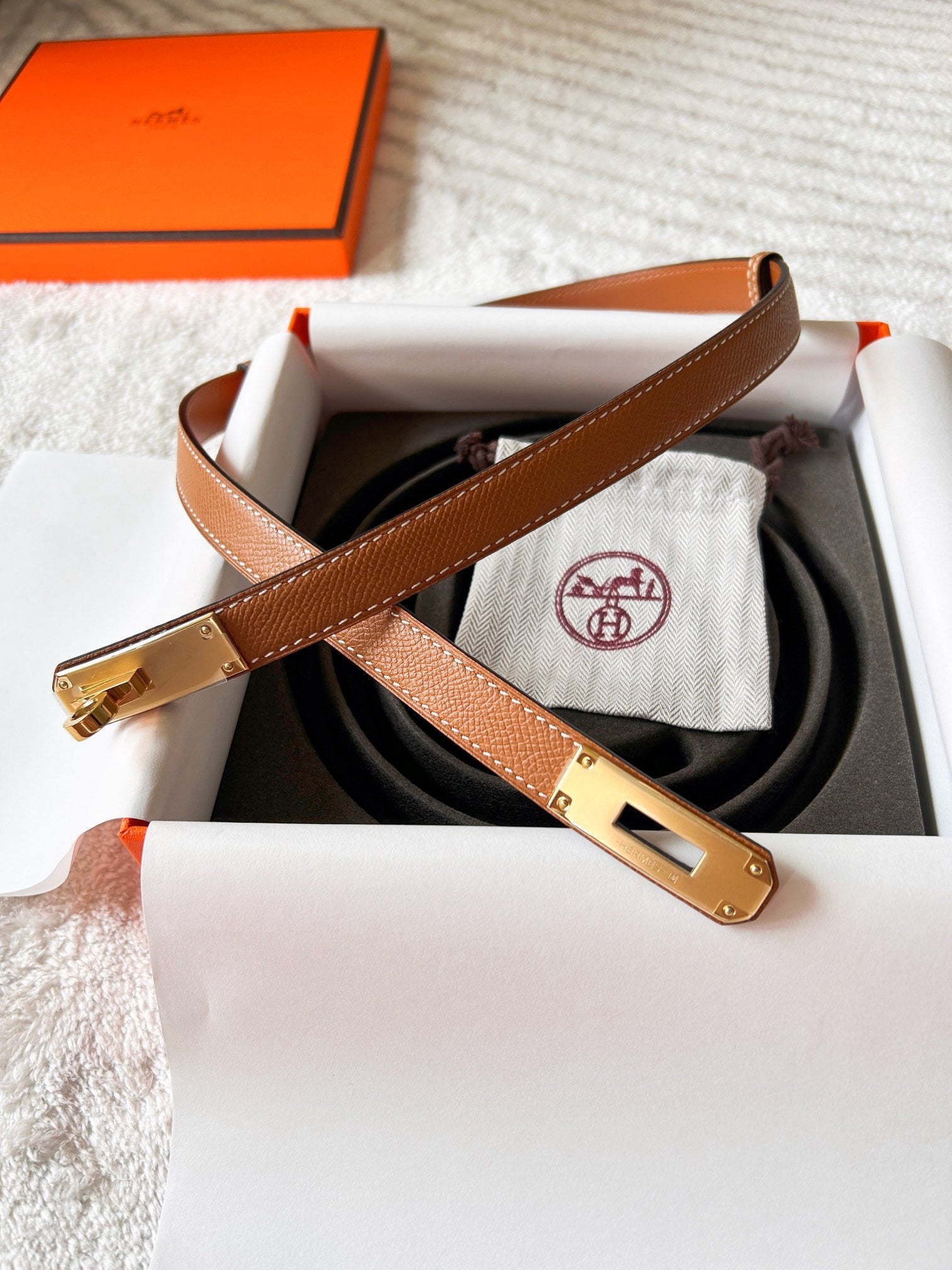 HM KELLY BELT IN LIGHT BROWN CALFSKIN GOLD LOCK HARDWARE