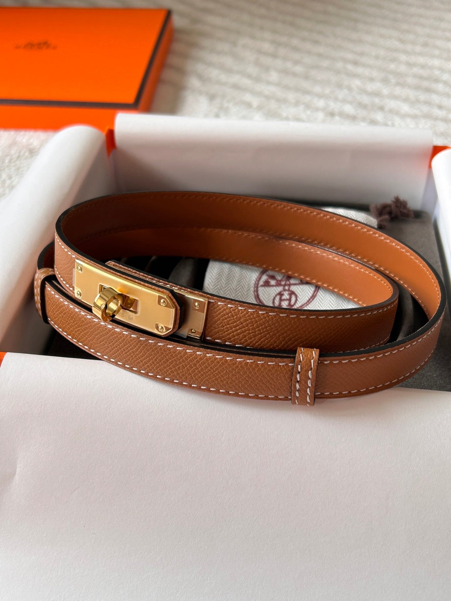 HM KELLY BELT IN LIGHT BROWN CALFSKIN GOLD LOCK HARDWARE