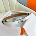 HM 26S KELLY BELT IN WHITE SILVER LOCK HARDWARE 25526