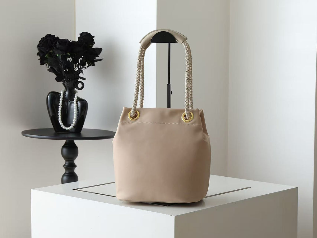 PRADA 26S BUCKET BAG IN BEIGE RENYLON