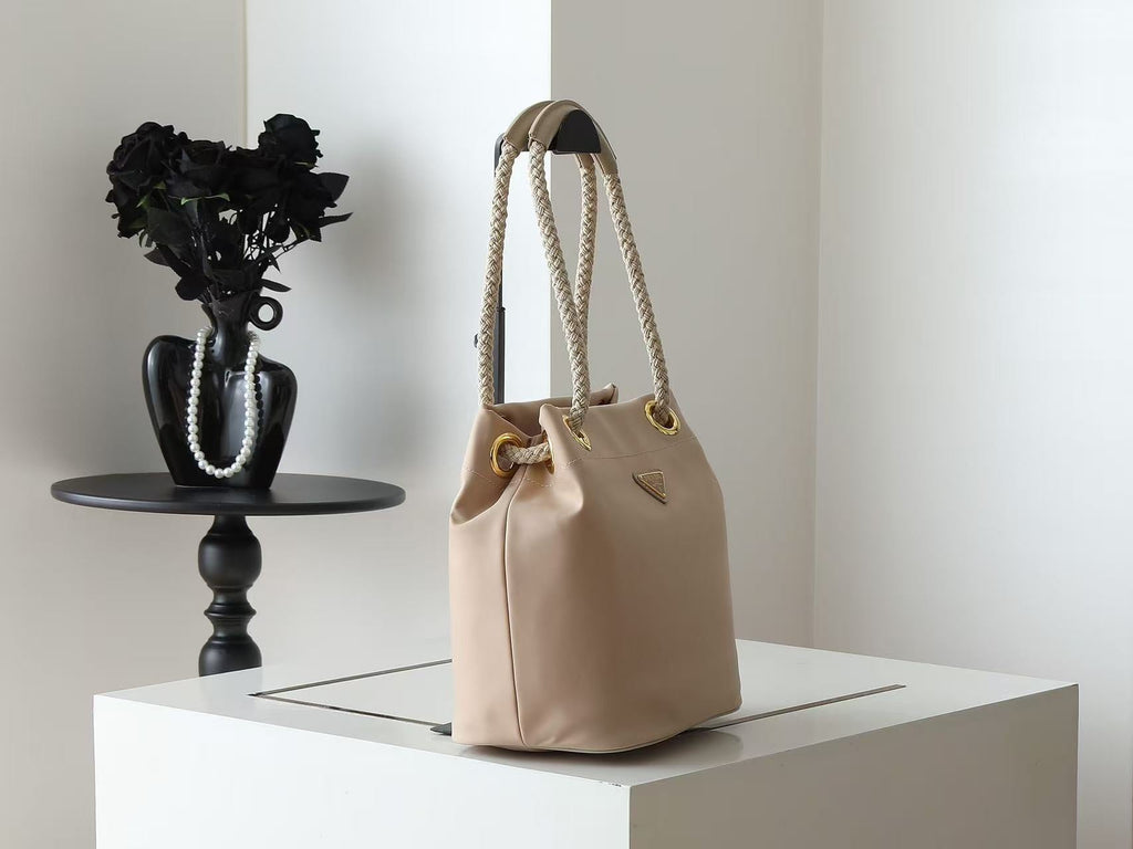 PRADA 26S BUCKET BAG IN BEIGE RENYLON
