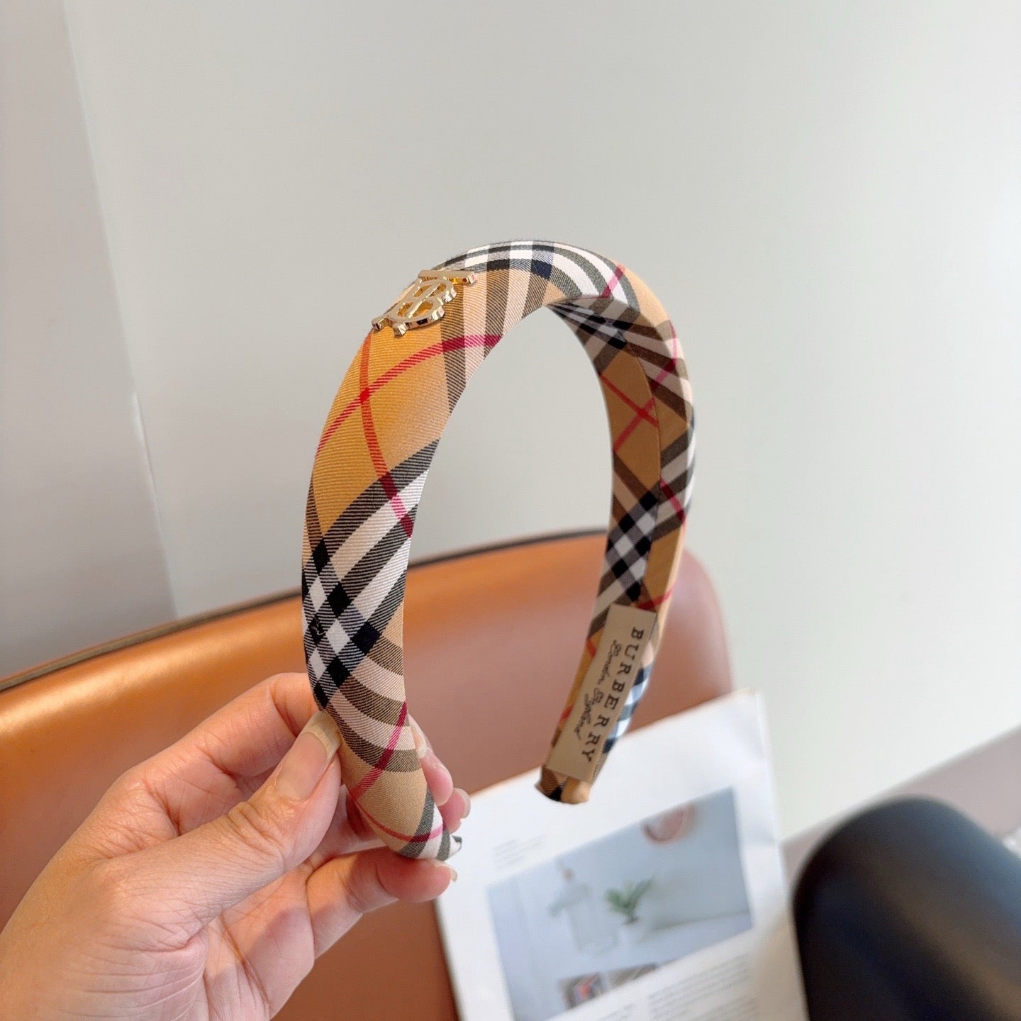 BBR HAIRBAND IN BEIGE FABRIC 26526