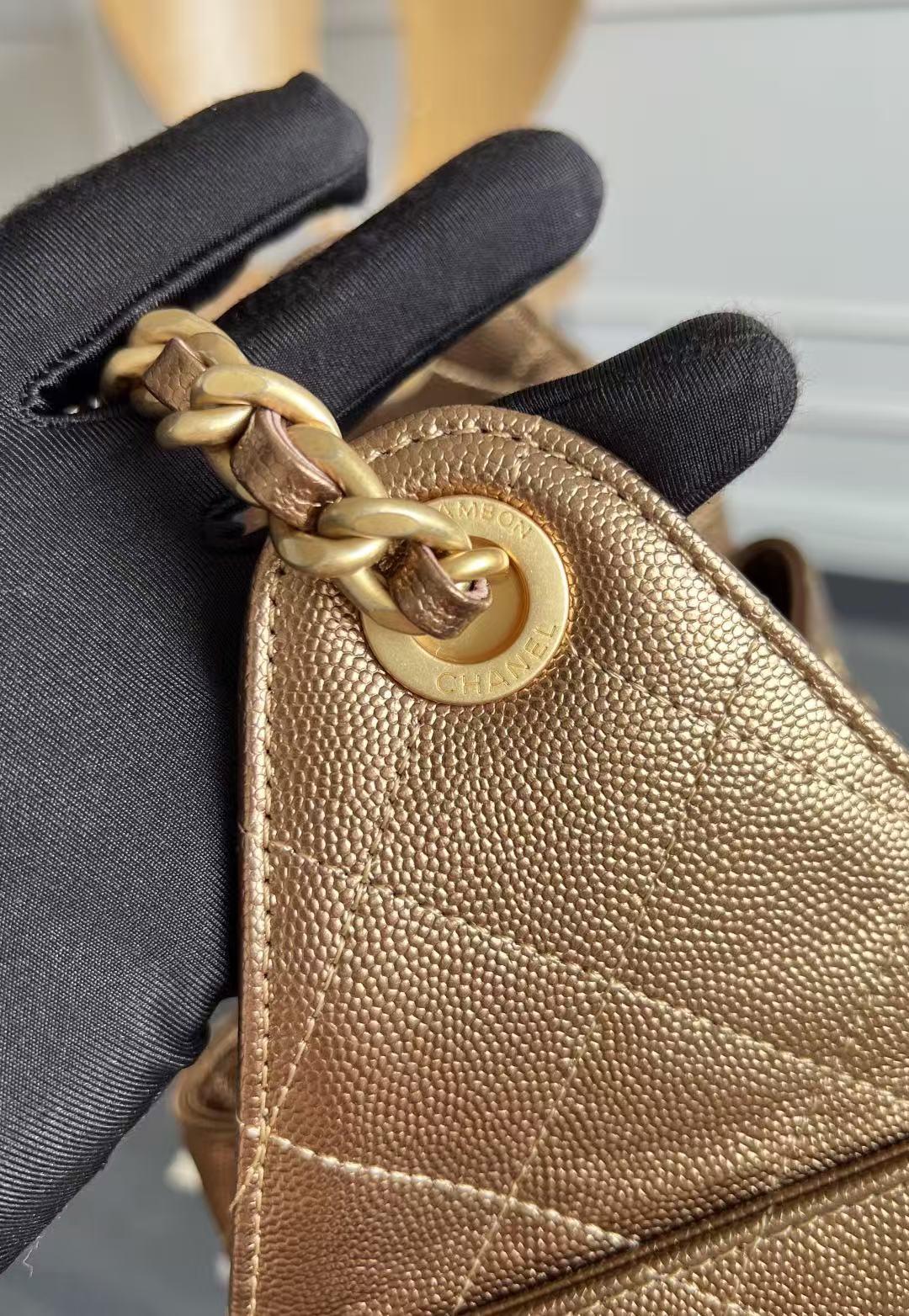 CHANEL 25S HOBO BAG 22 IN METALLIC GOLD ROSE CAVIAR GOLD HARDWARE