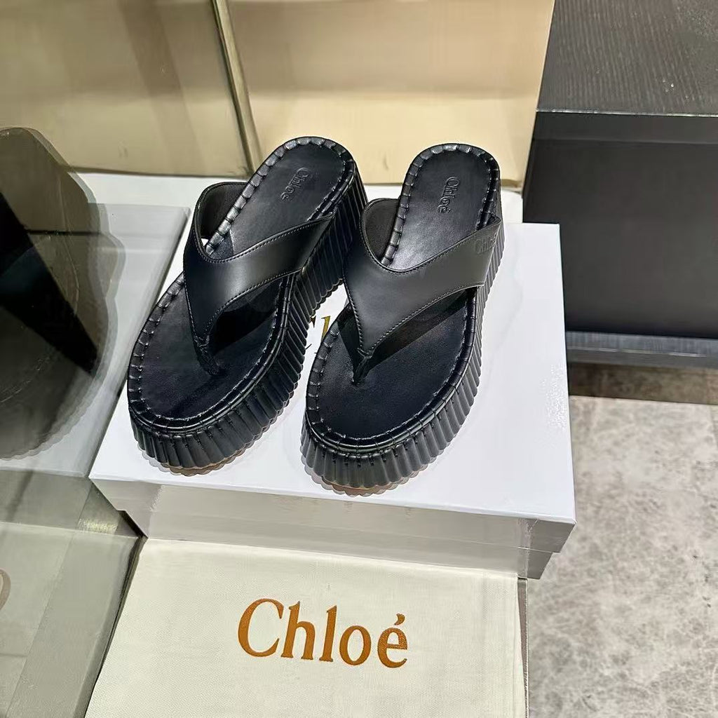 CHLOE 26S PLATFORM WEDGE SANDALS IN BLACK LEATHER