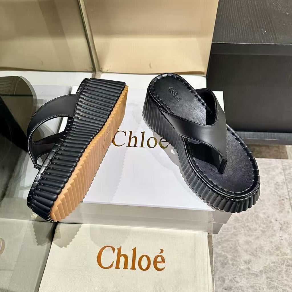 CHLOE 26S PLATFORM WEDGE SANDALS IN BLACK LEATHER