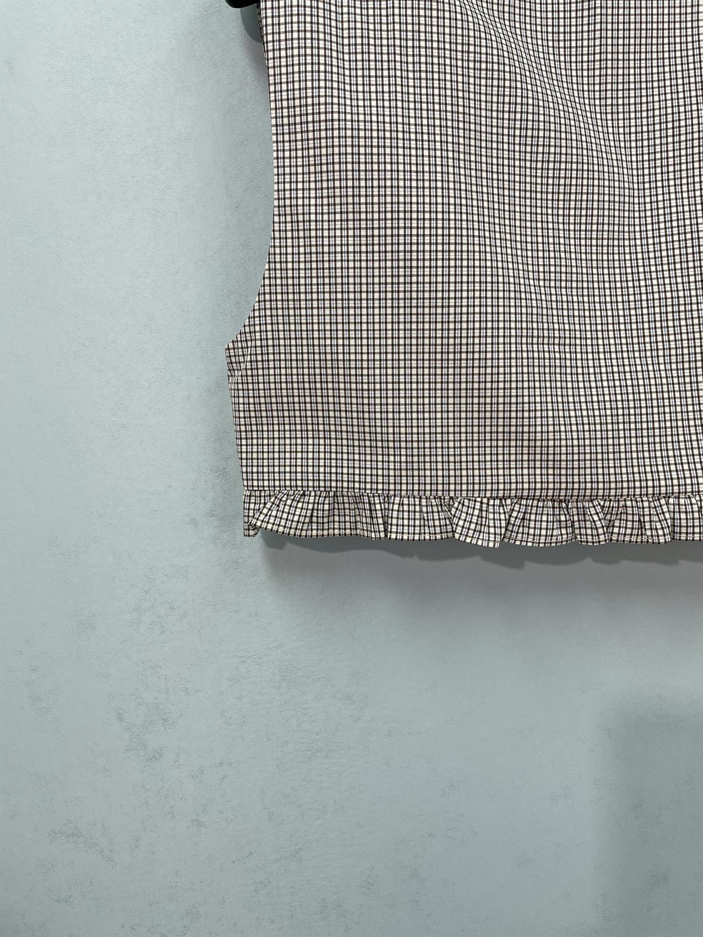MIU MIU 26S CROPPED TANK TOP IN BEIGE GINGHAM COTTON