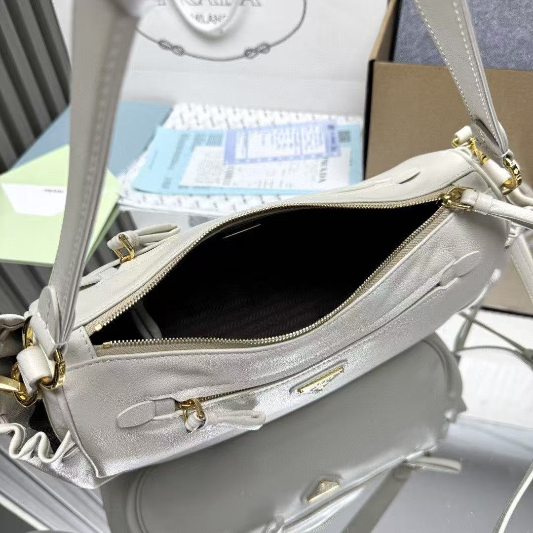 PRADA 26S HOBO BAG IN CREAM WHITE CALFSKIN LEATHER 31526