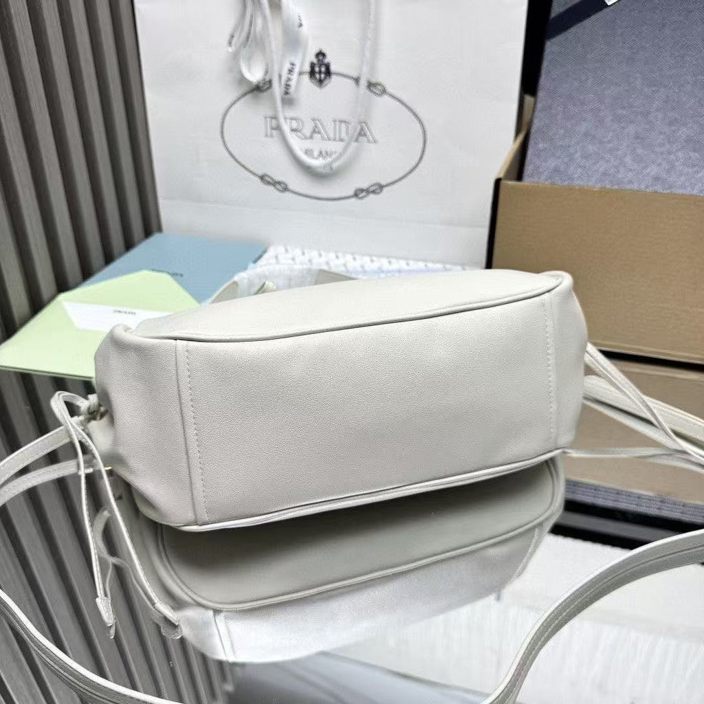 PRADA 26S HOBO BAG IN CREAM WHITE CALFSKIN LEATHER 31526