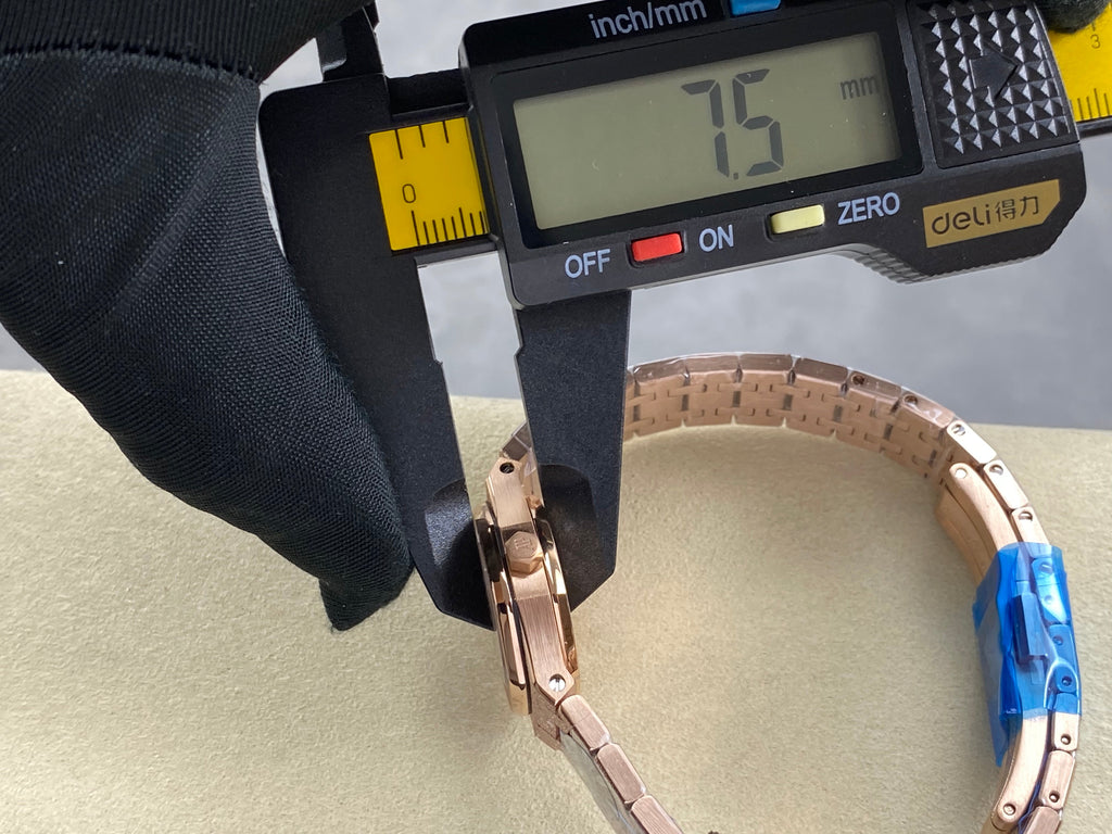 AUDEMARS PIGUET 26S ROYAL OAK MINI WATCH IN ROSE GOLD STAINLESS STEEL