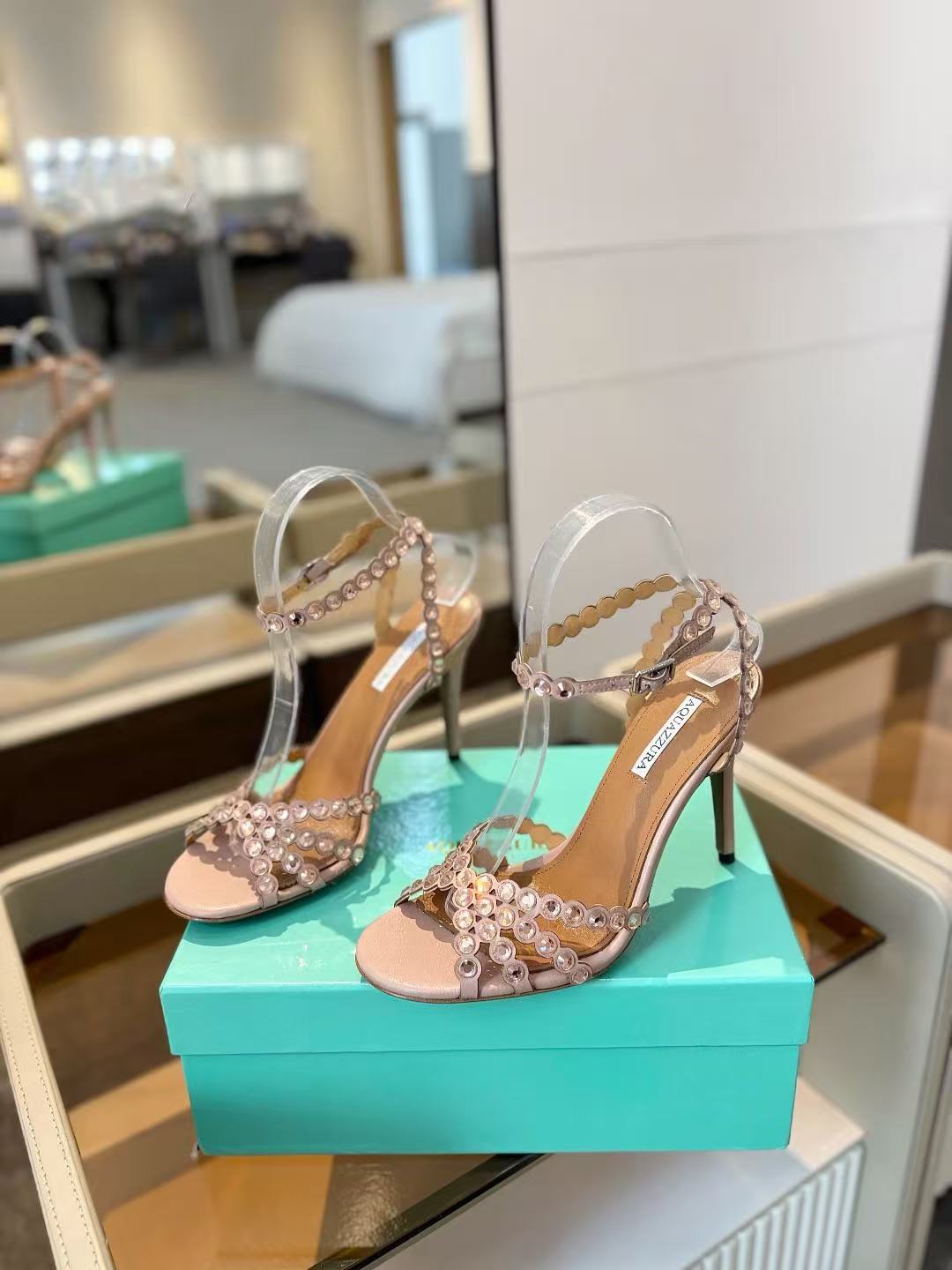 AQUAZZURA 26S CRYSTAL STRAPPY SANDALS IN BLUSH PINK SATIN