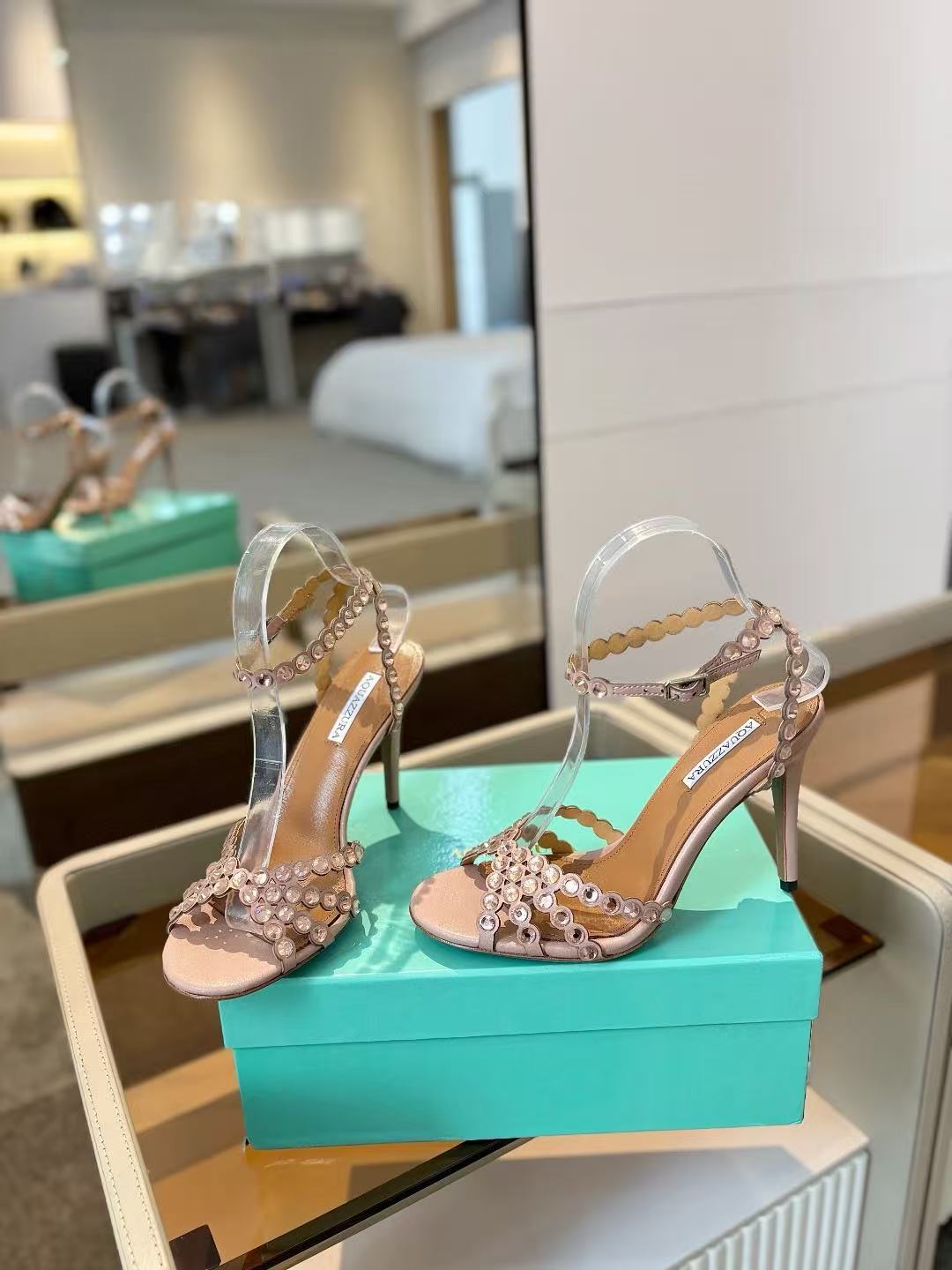 AQUAZZURA 26S CRYSTAL STRAPPY SANDALS IN BLUSH PINK SATIN