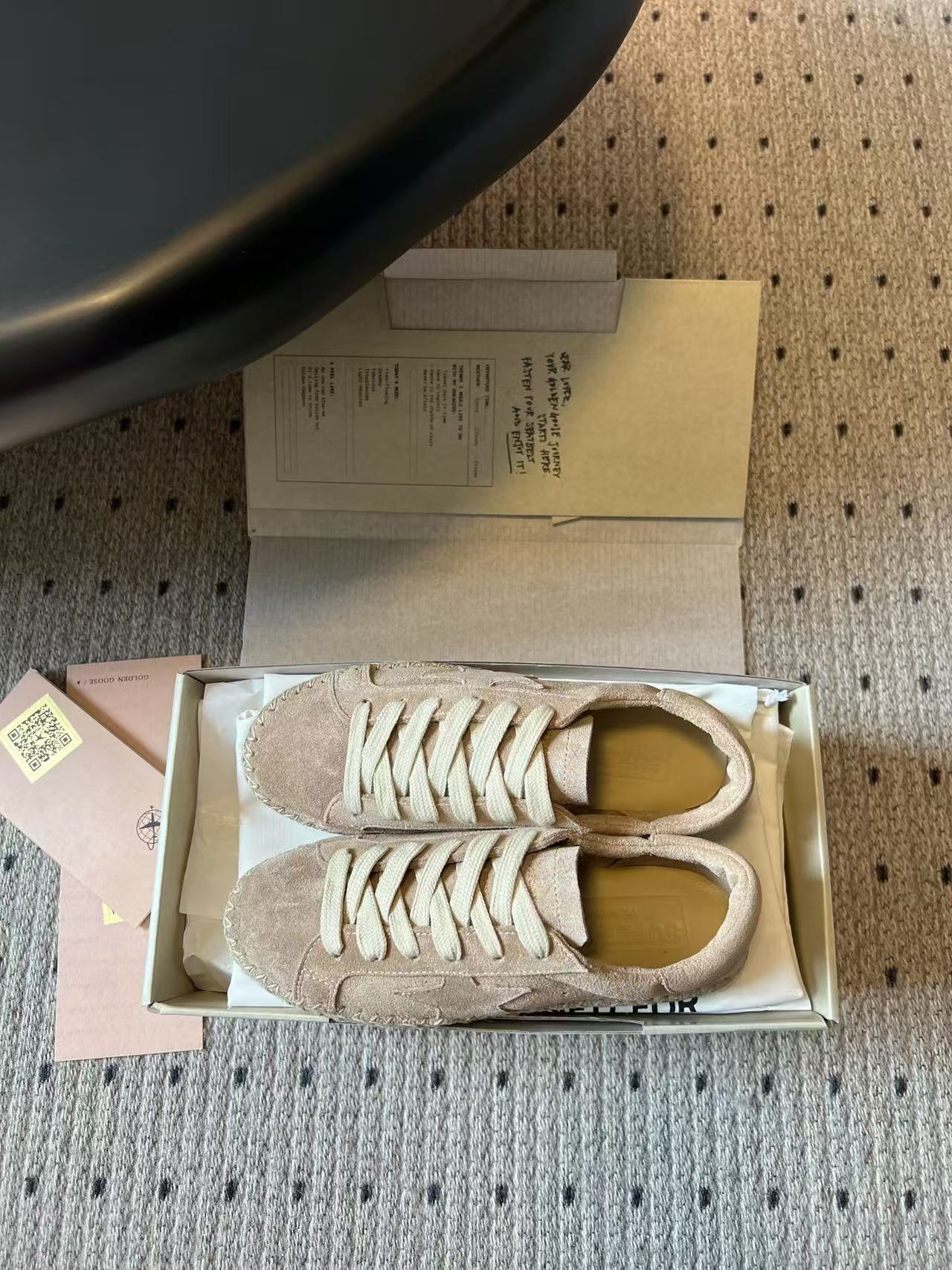 GOLDEN GOOSE 26S VINTAGE SNEAKER IN CREAM BEIGE SUEDE