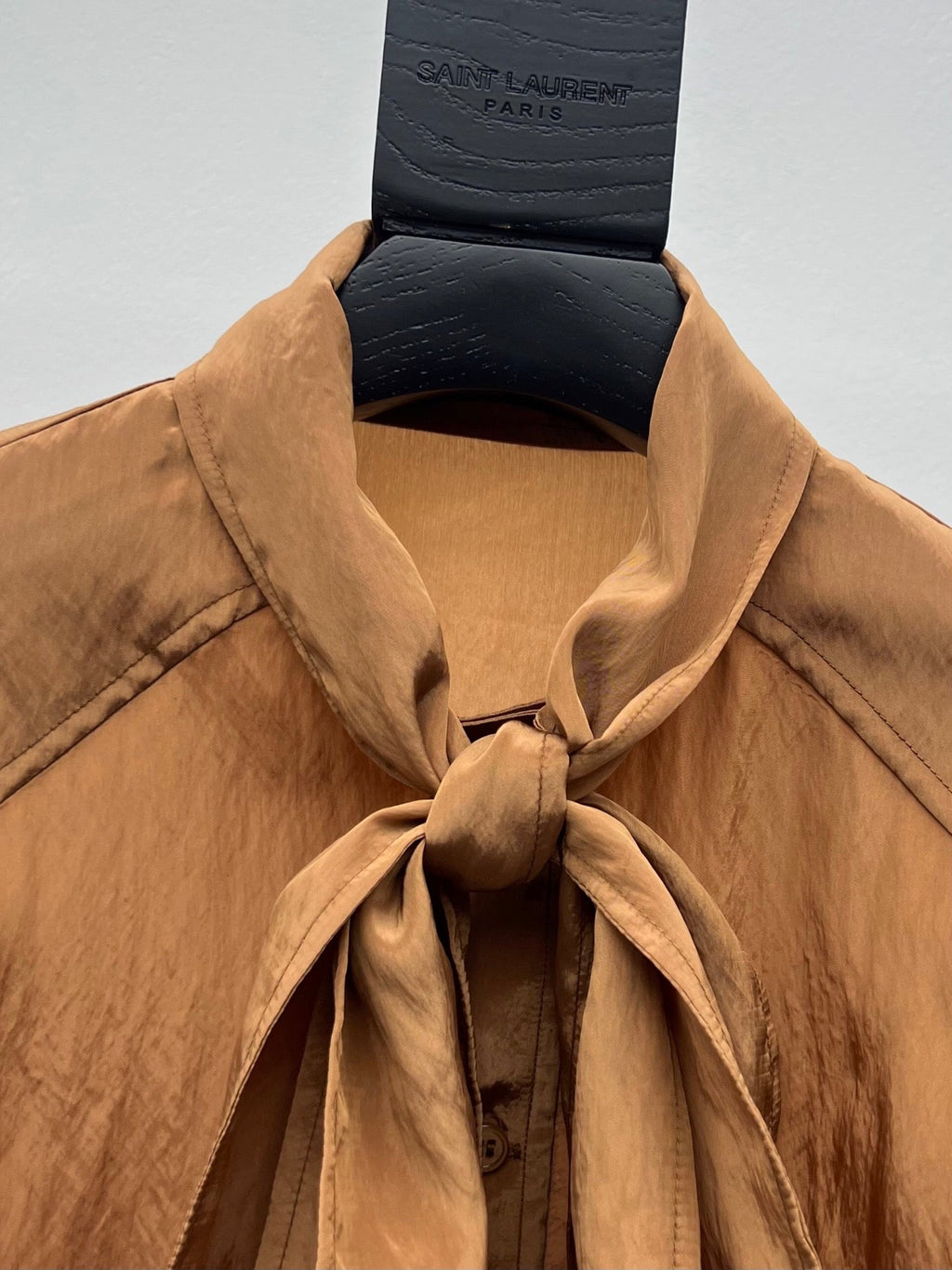 YSL 26S BOW TIE CROPPED BLOUSE IN CARAMEL SILK