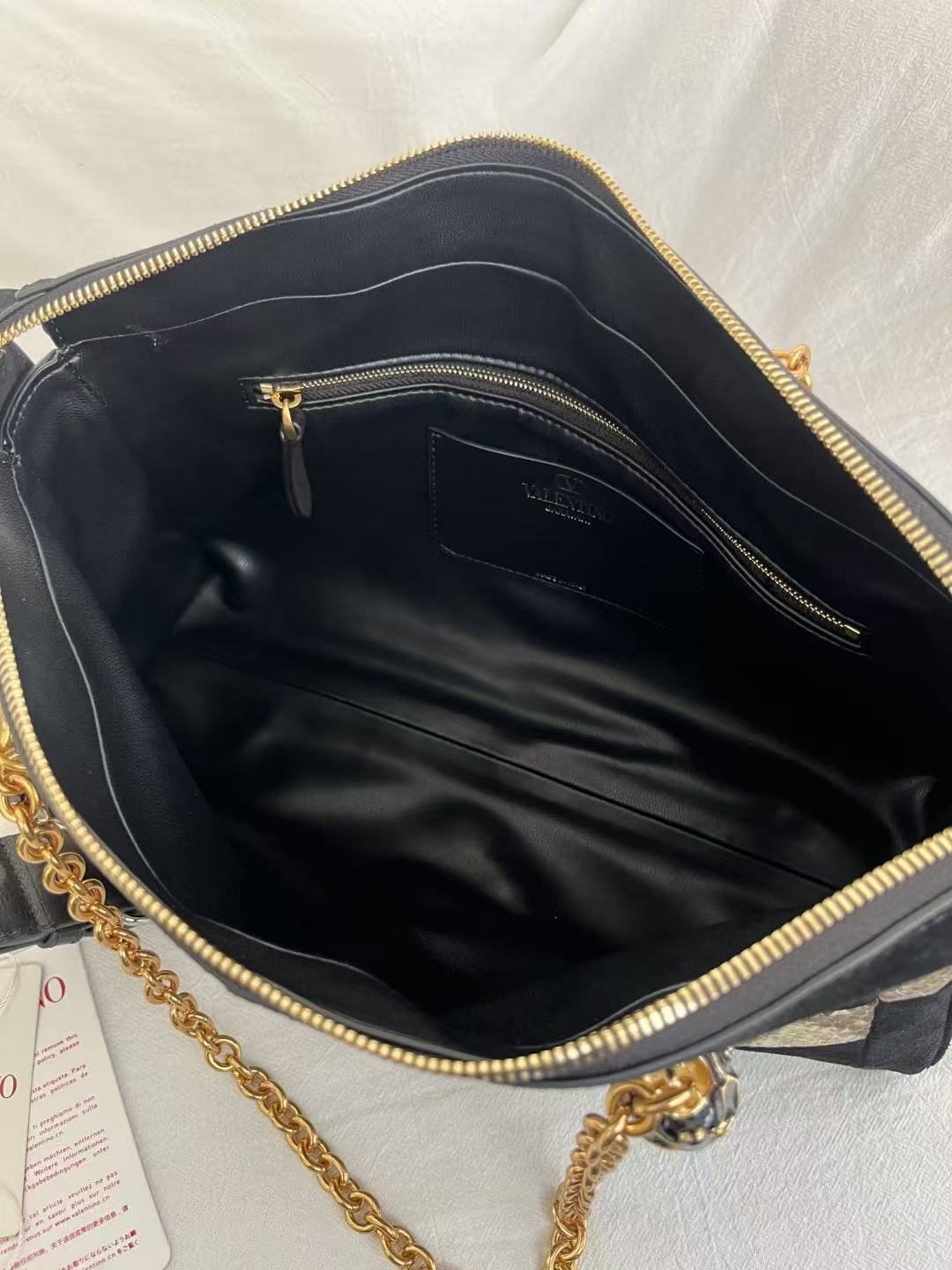 VALENTINO 26S SHOULDER BAG IN BLACK & NATURAL PYTHON LEATHER