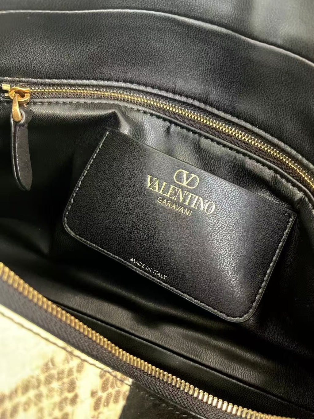 VALENTINO 26S SHOULDER BAG IN BLACK & NATURAL PYTHON LEATHER