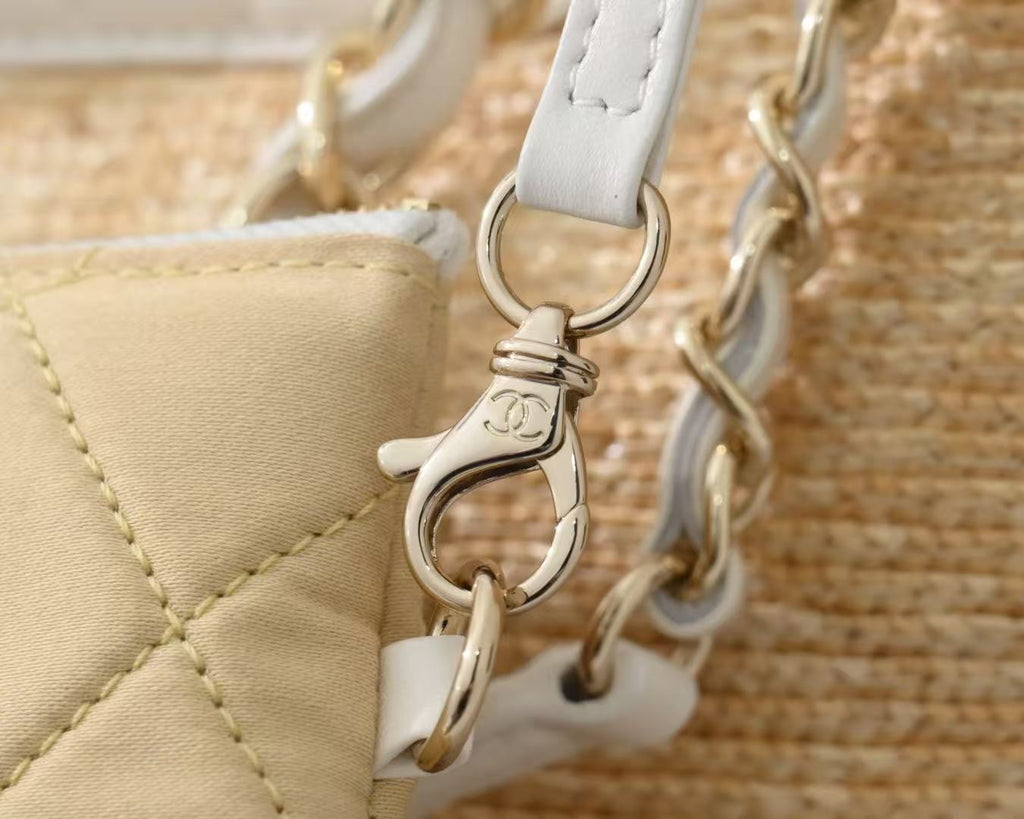 CHANEL 26S TOTE BAG IN NATURAL & WHITE RAFFIA AND LAMBSKIN