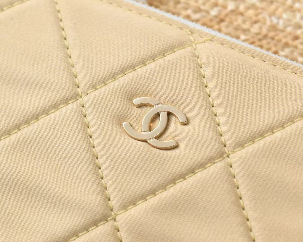 CHANEL 26S TOTE BAG IN NATURAL & WHITE RAFFIA AND LAMBSKIN