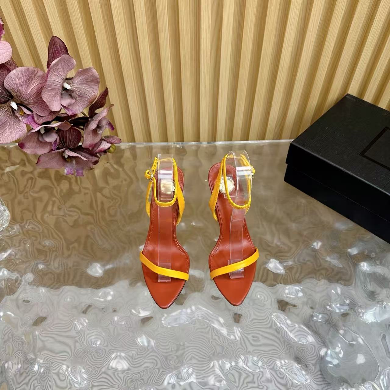 YSL JANE 105 SANDALS IN YELLOW CALFSKIN
