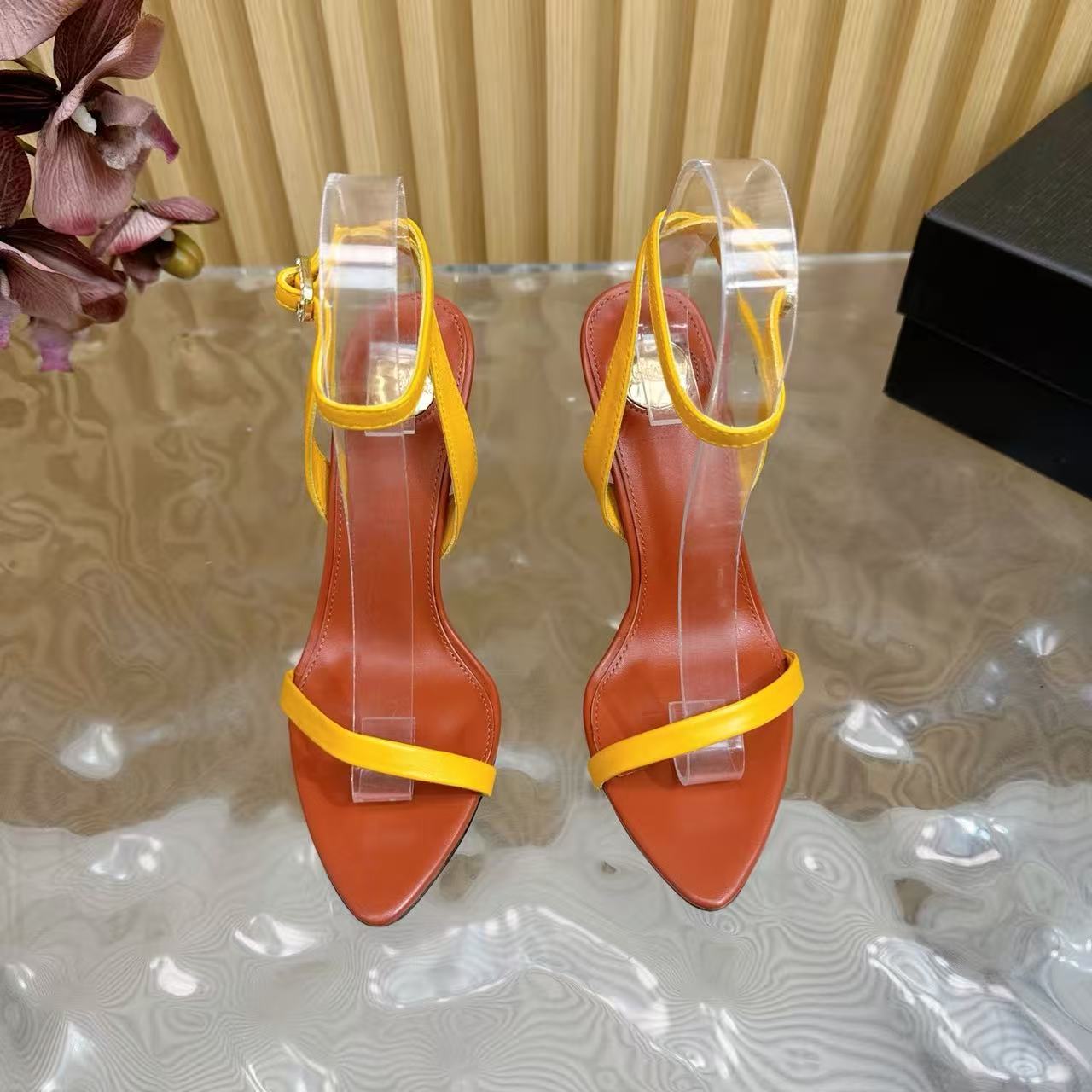 YSL JANE 105 SANDALS IN YELLOW CALFSKIN