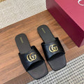 GUCCI 26S CLASSIC SLIDE SANDAL IN BLACK CALFSKIN