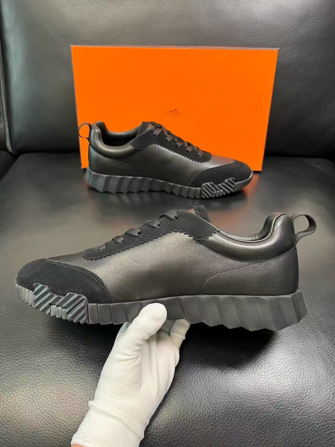 HERMES 26S TRAIL SNEAKER IN BLACK CALFSKIN LEATHER