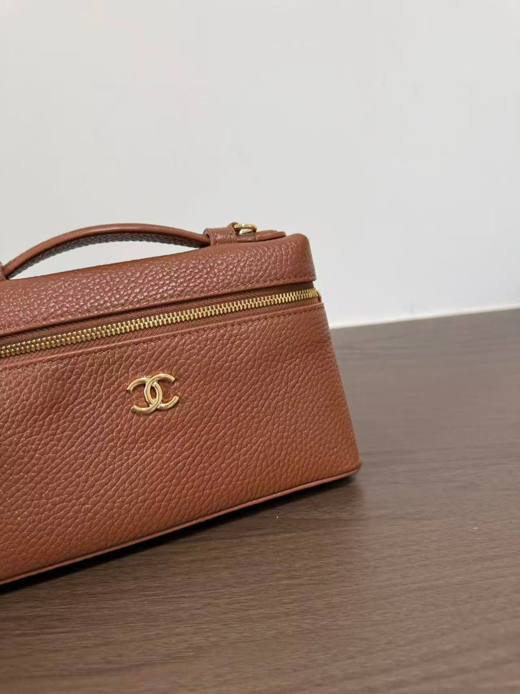 CHANEL 26S TOP HANDLE VANITY POUCH IN BROWN CALFSKIN