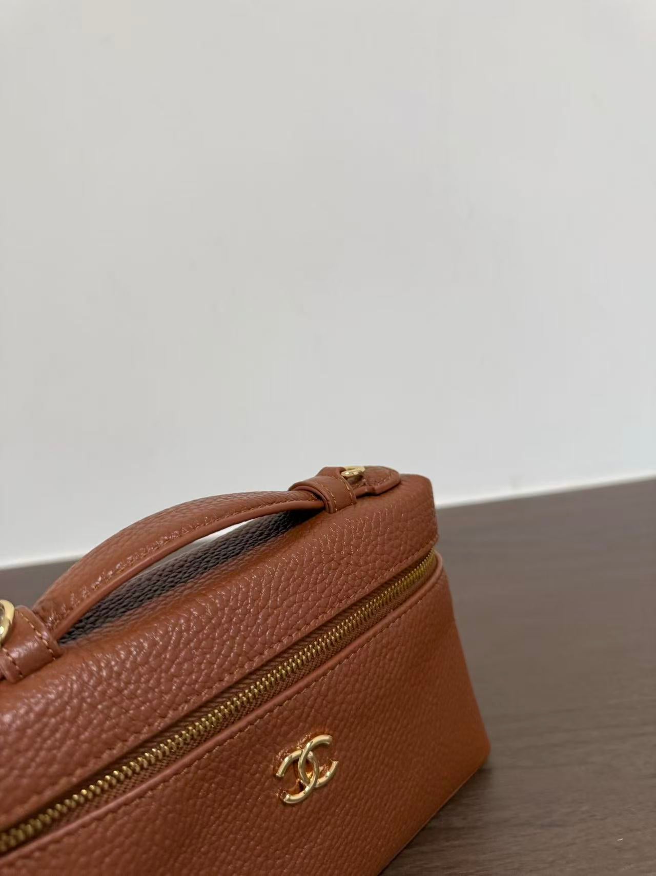 CHANEL 26S TOP HANDLE VANITY POUCH IN BROWN CALFSKIN
