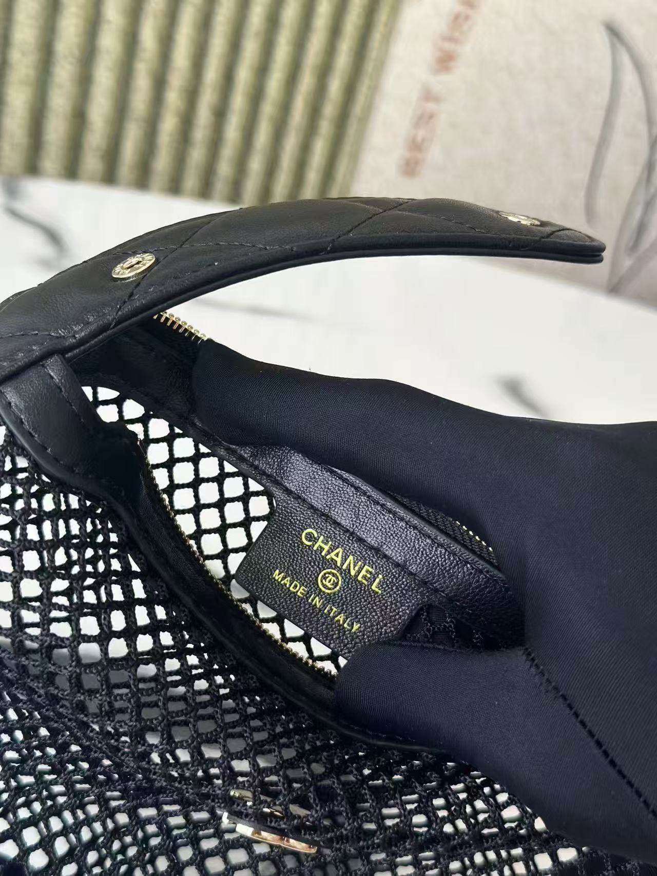 CC 26S MINI HOBO BAG IN BLACK MESH AND LEATHER