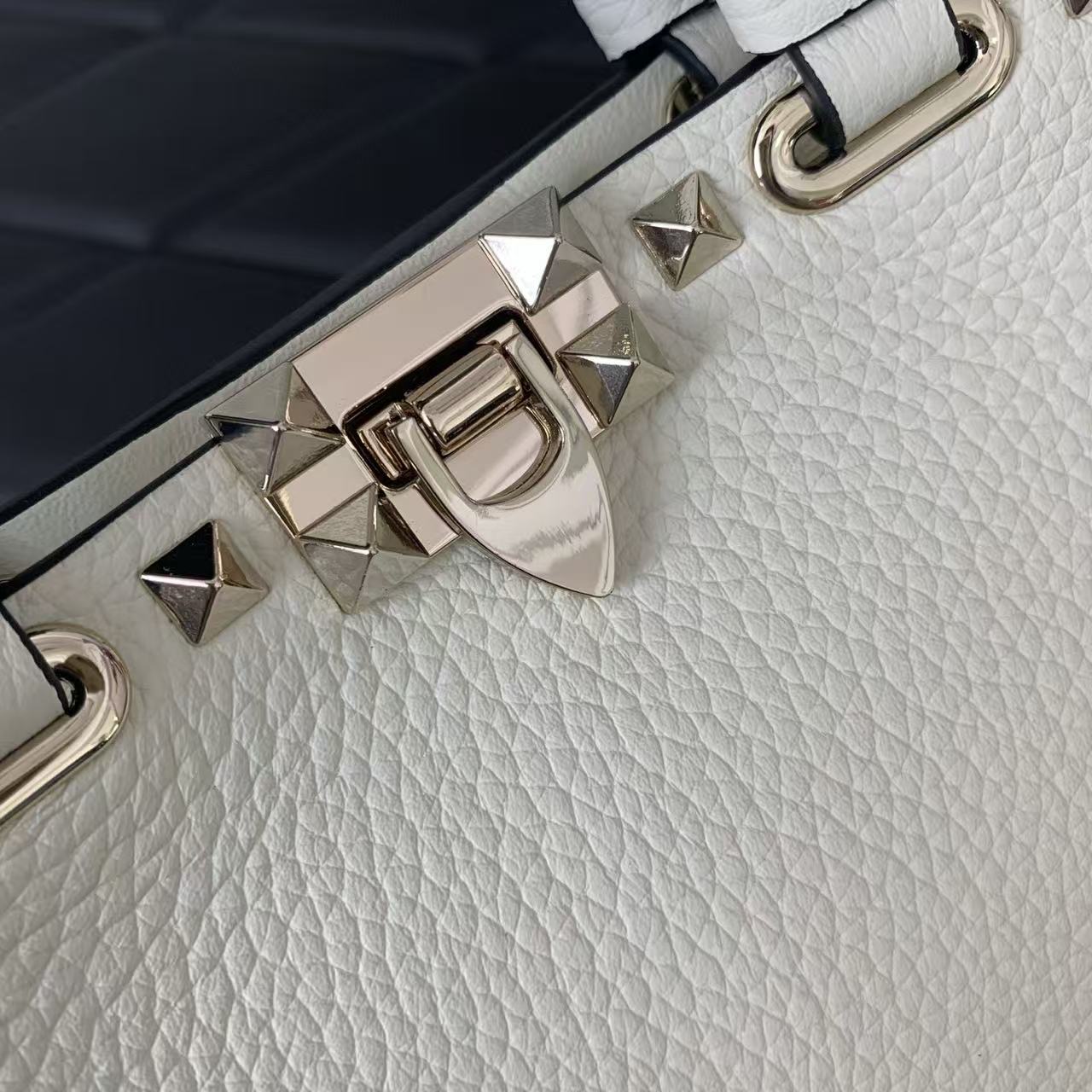 VALENTINO 26S GARAVANI ROCKSTUD MINI IN WHITE
