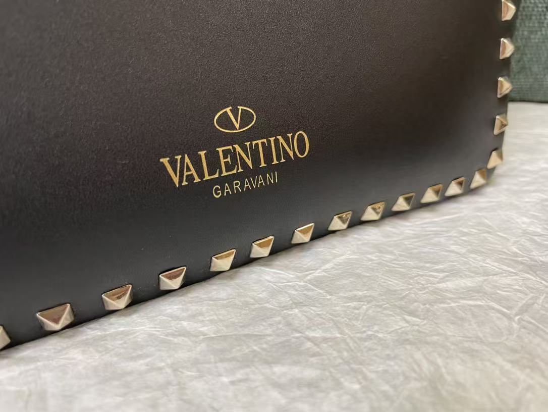 VALENTINO 26S GARAVANI ROCKSTUD TOTE GOLD TONE IN BLACK